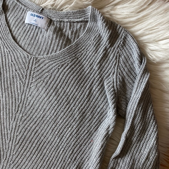 Old Navy gray v-neck tunic sweater - Picture 5 of 7